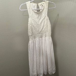 White dress size medium.